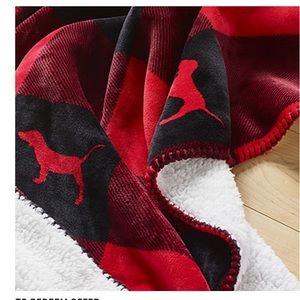 VS PINK Sherpa Blanket